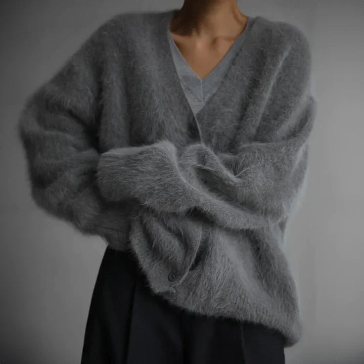 WOOL V-NECK CARDIGAN