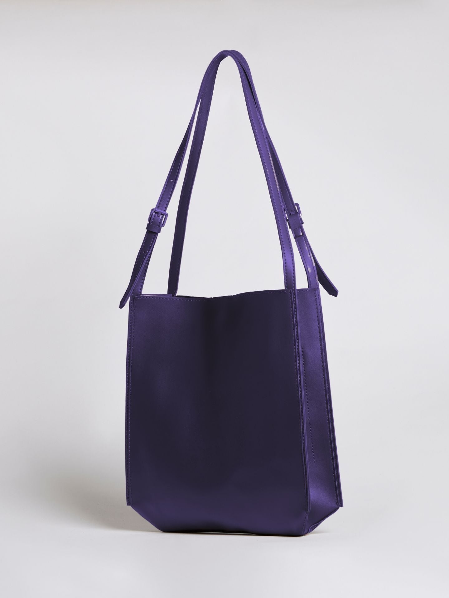 HANDBAG | MINIMALIST LEATHER SHOULDER BAG