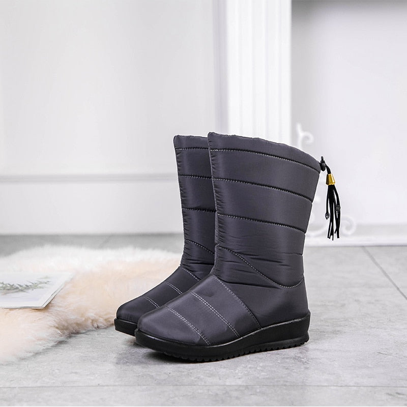 WOMEN’S MID-CALF BOOTS | WATER-RESISTANT WINTER STYLE