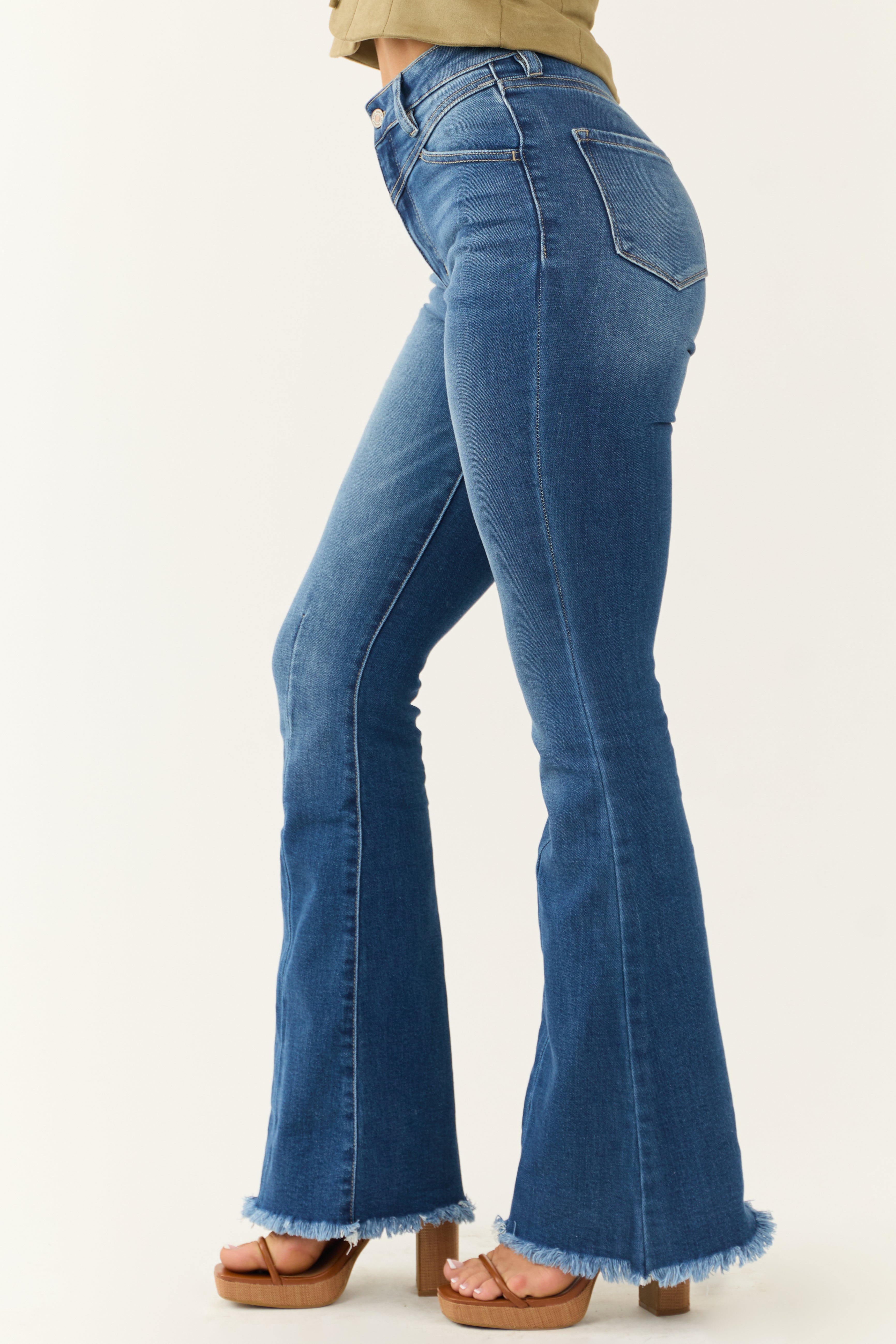 WOMEN’S FLARED JEANS | DARK BLUE HIGH WAIST HEM