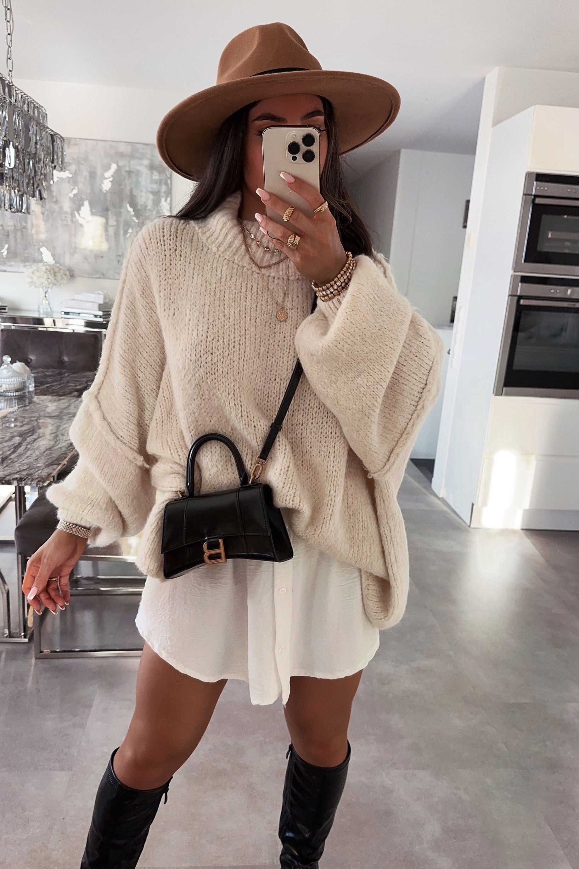 OVERSIZED WOOL TURTLENECK PULLOVER