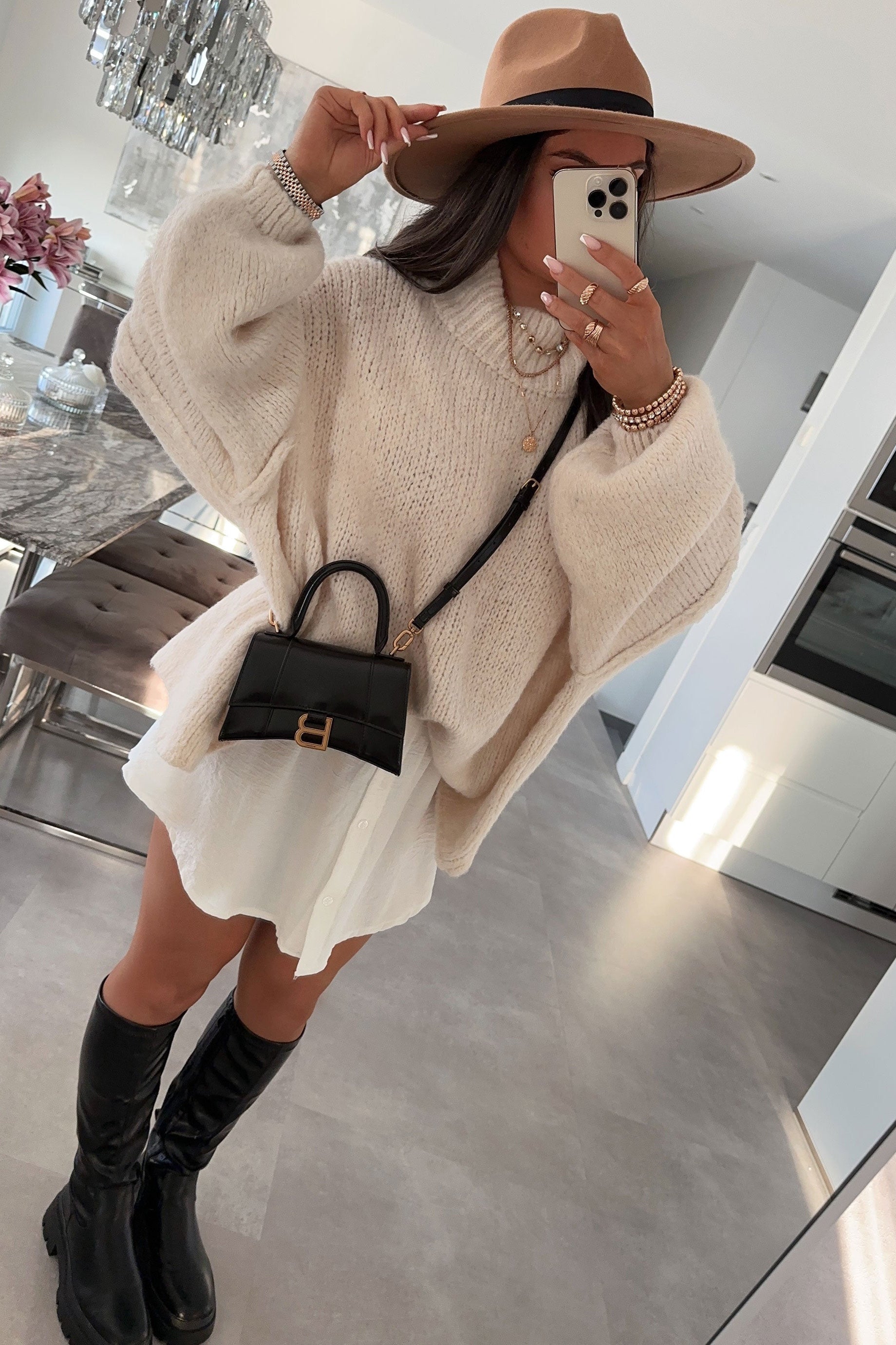 OVERSIZED WOOL TURTLENECK PULLOVER