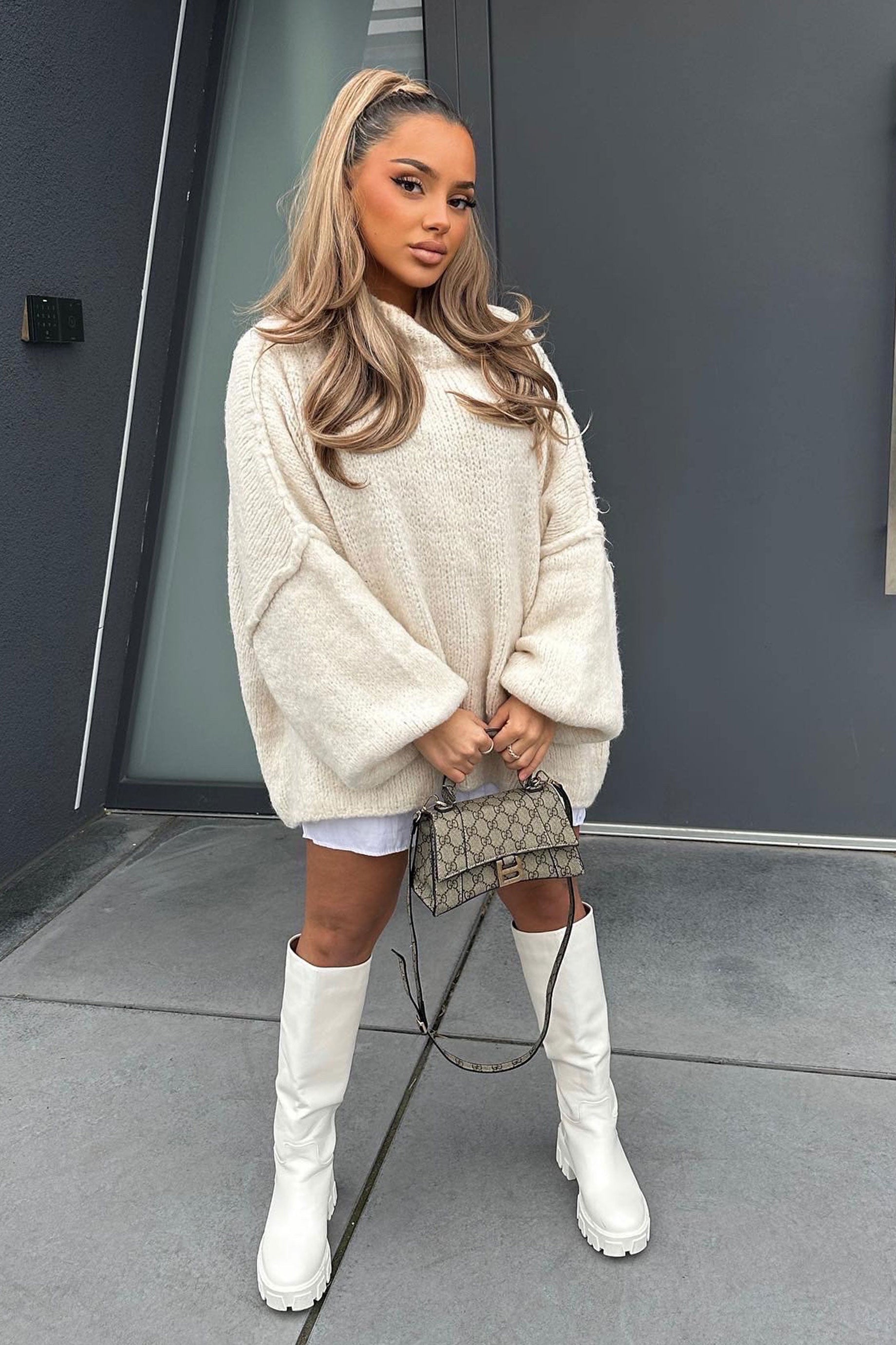 OVERSIZED WOOL TURTLENECK PULLOVER