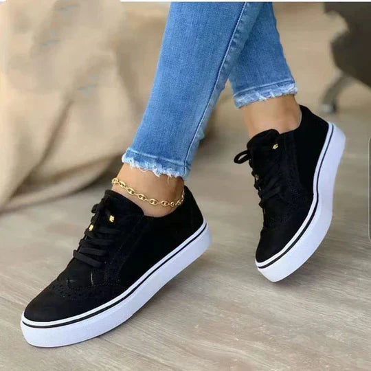 WOMEN’S LACE-UP SHOES | COMFORTABLE PLATFORM DESIGN