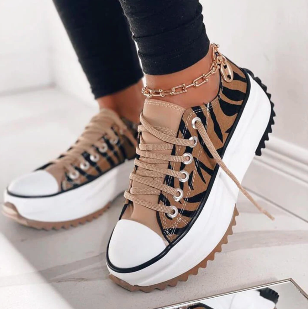 SNEAKERS | PLATFORM TRAINERS WITH CHUNKY SOLE