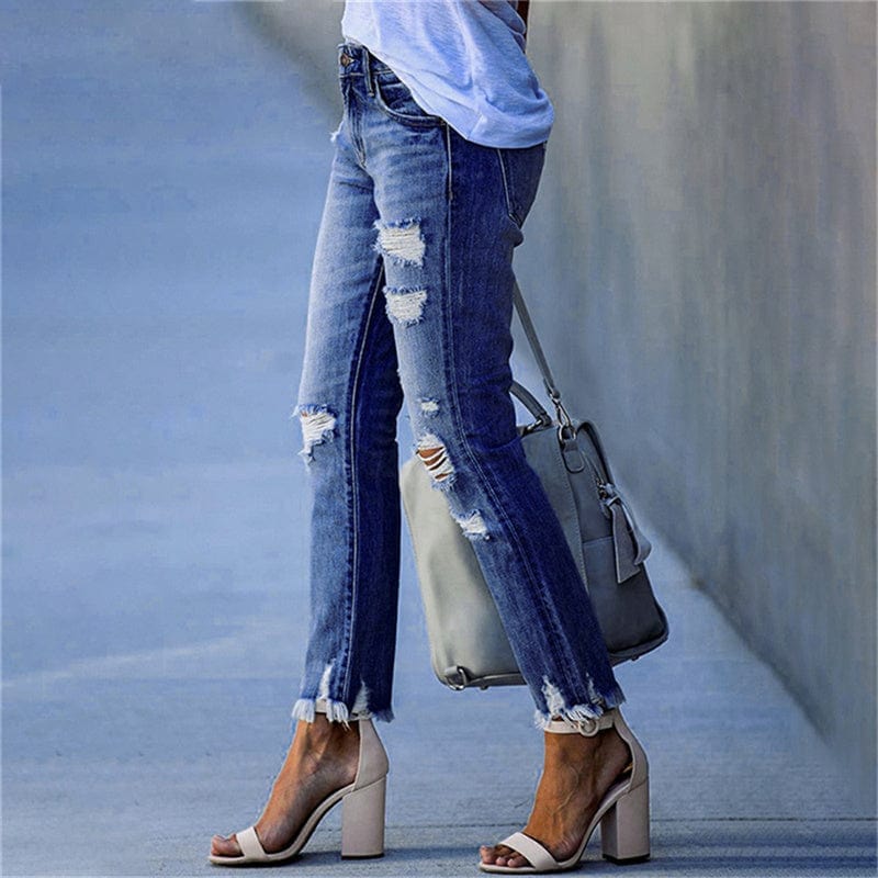 STREET EDGE | DISTRESSED STRAIGHT LEG JEANS WITH RAW HEM
