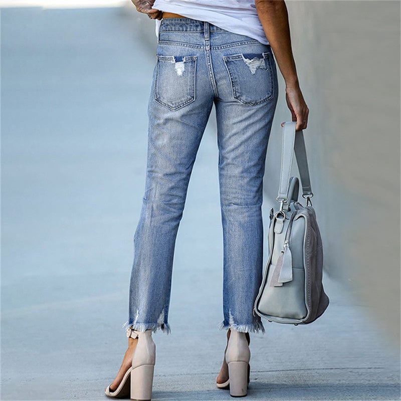 STREET EDGE | DISTRESSED STRAIGHT LEG JEANS WITH RAW HEM
