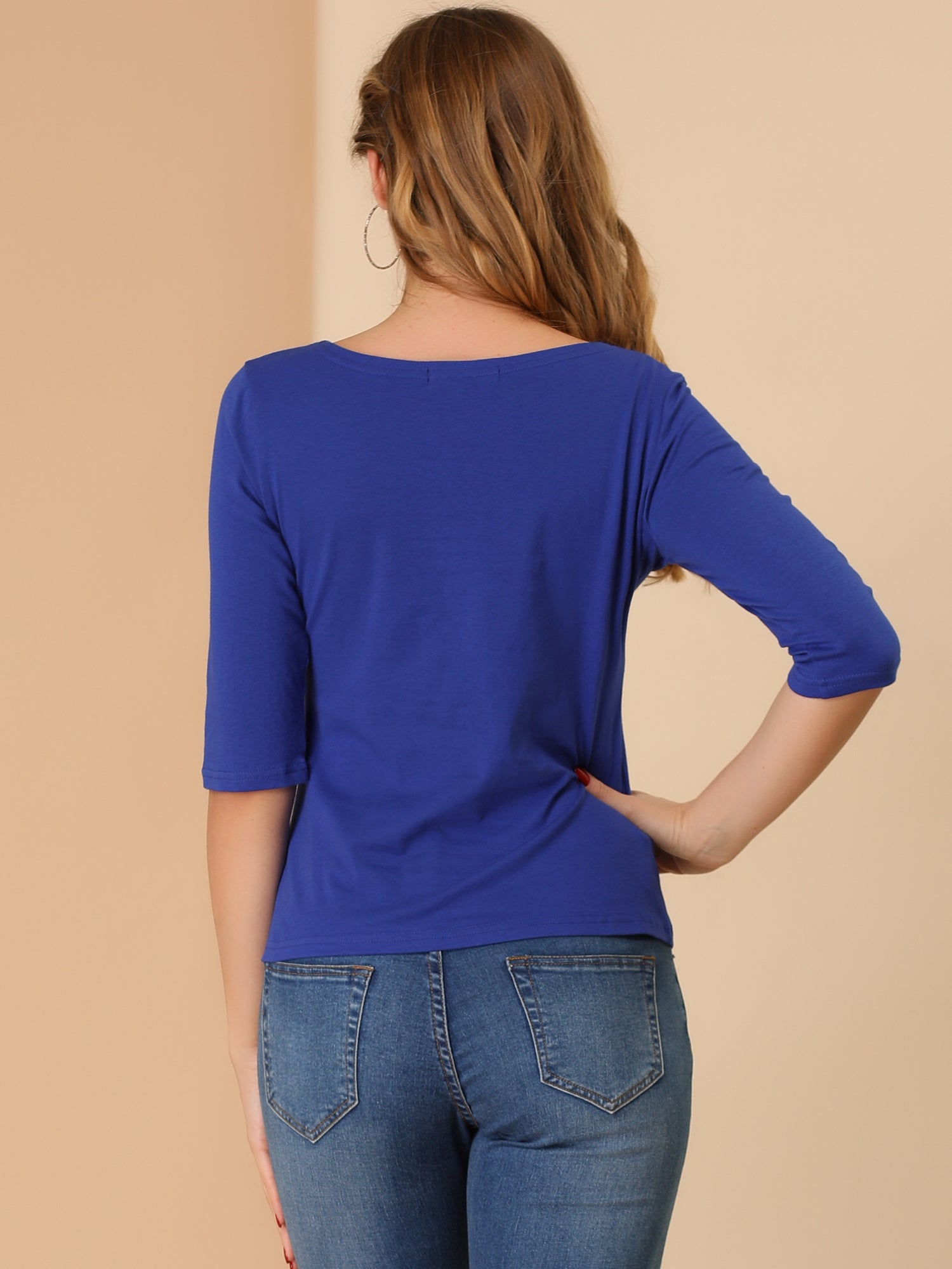 ESSENTIAL EASE | 3/4 SLEEVE CREW NECK TOP